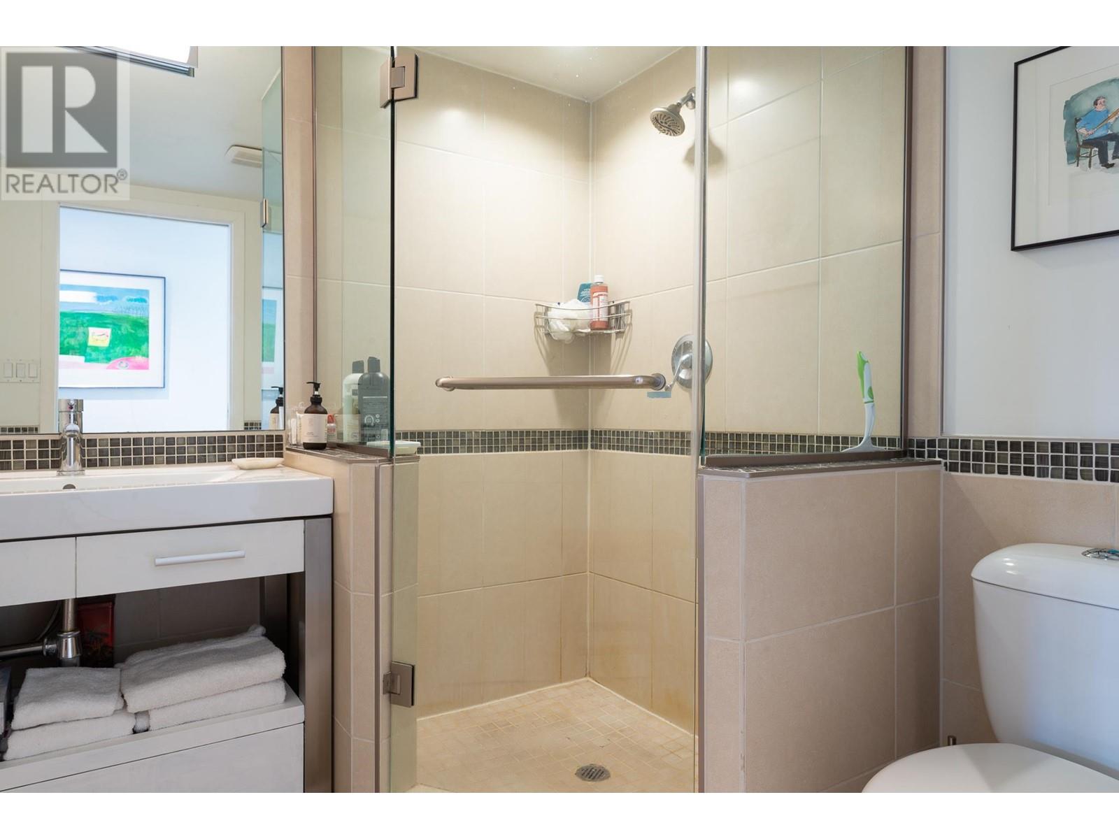 Listing Picture 25 of 38 : 301 1337 W 10TH AVENUE, Vancouver / 溫哥華 - 魯藝地產 Yvonne Lu Group - MLS Medallion Club Member