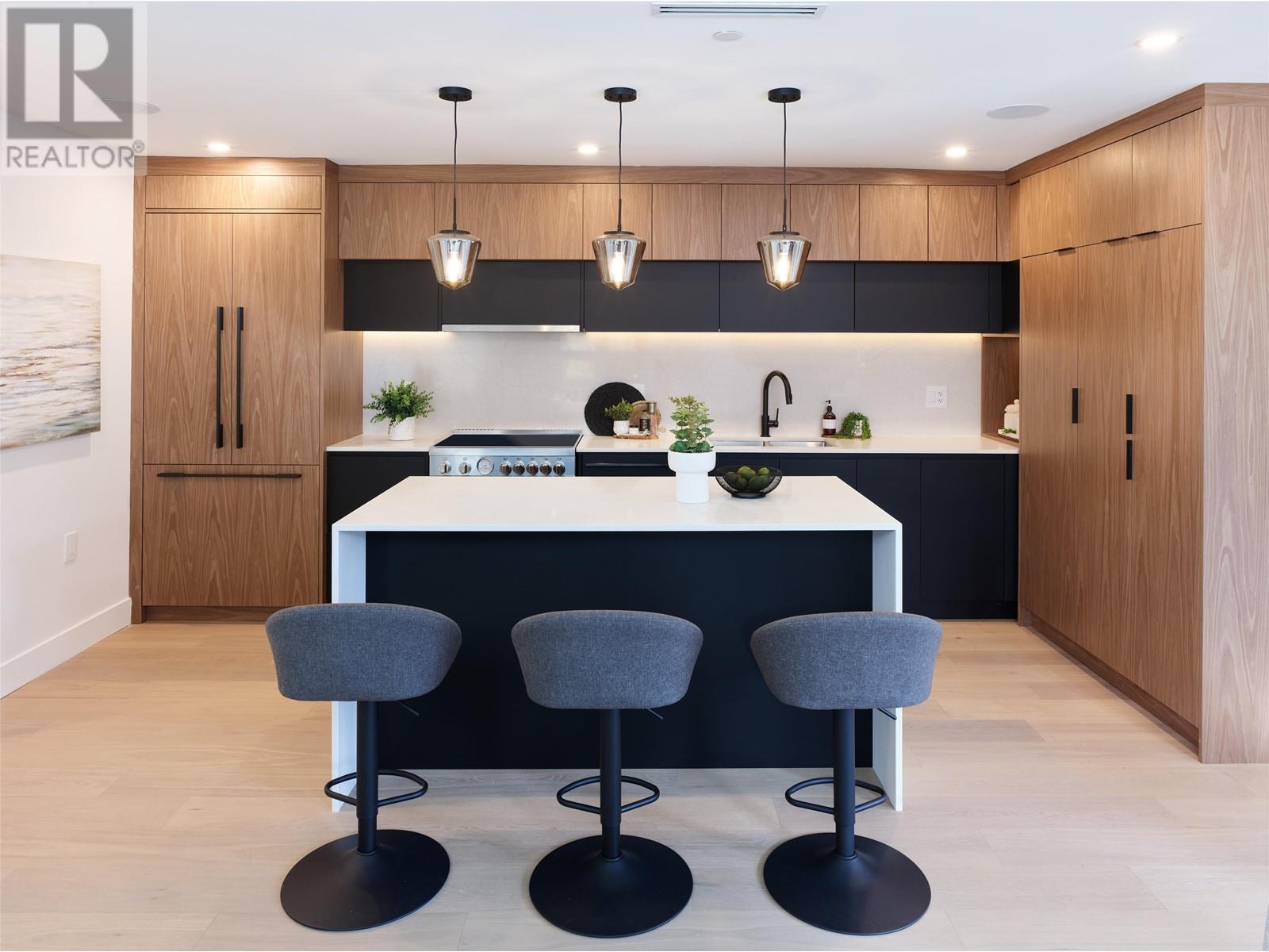 Listing Picture 4 of 32 : D 3381 VICTORIA DRIVE, Vancouver / 溫哥華 - 魯藝地產 Yvonne Lu Group - MLS Medallion Club Member