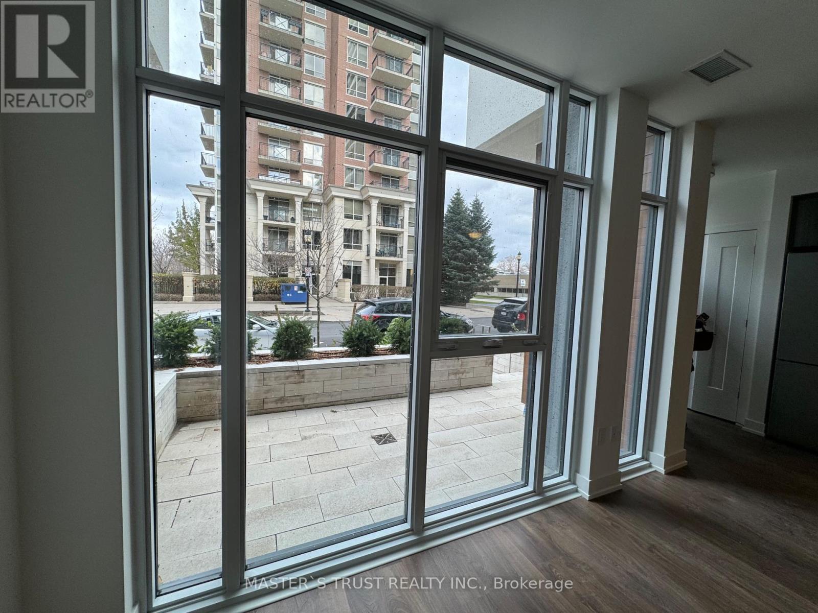203 - 30 Inn On The Park Drive, Toronto, Ontario  M3C 0P7 - Photo 7 - C11956607