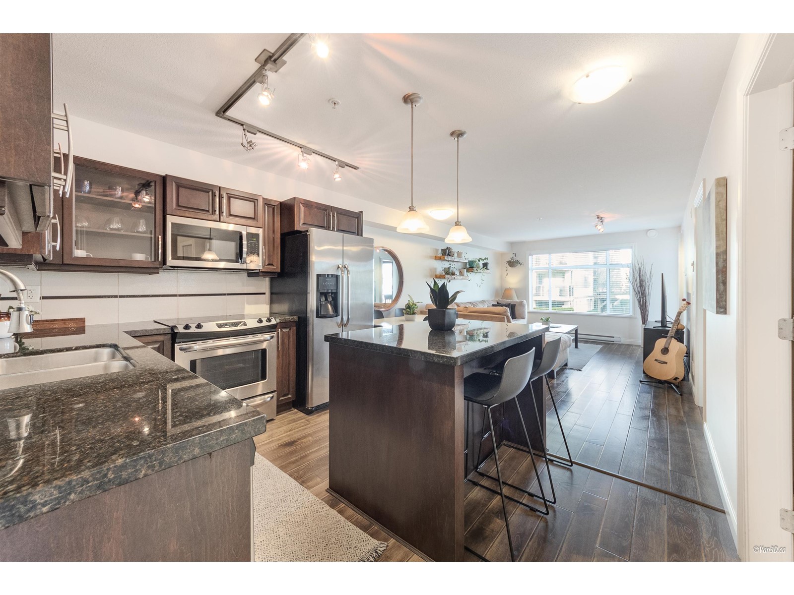 Property at 211 19939 55A AVENUE image 3
