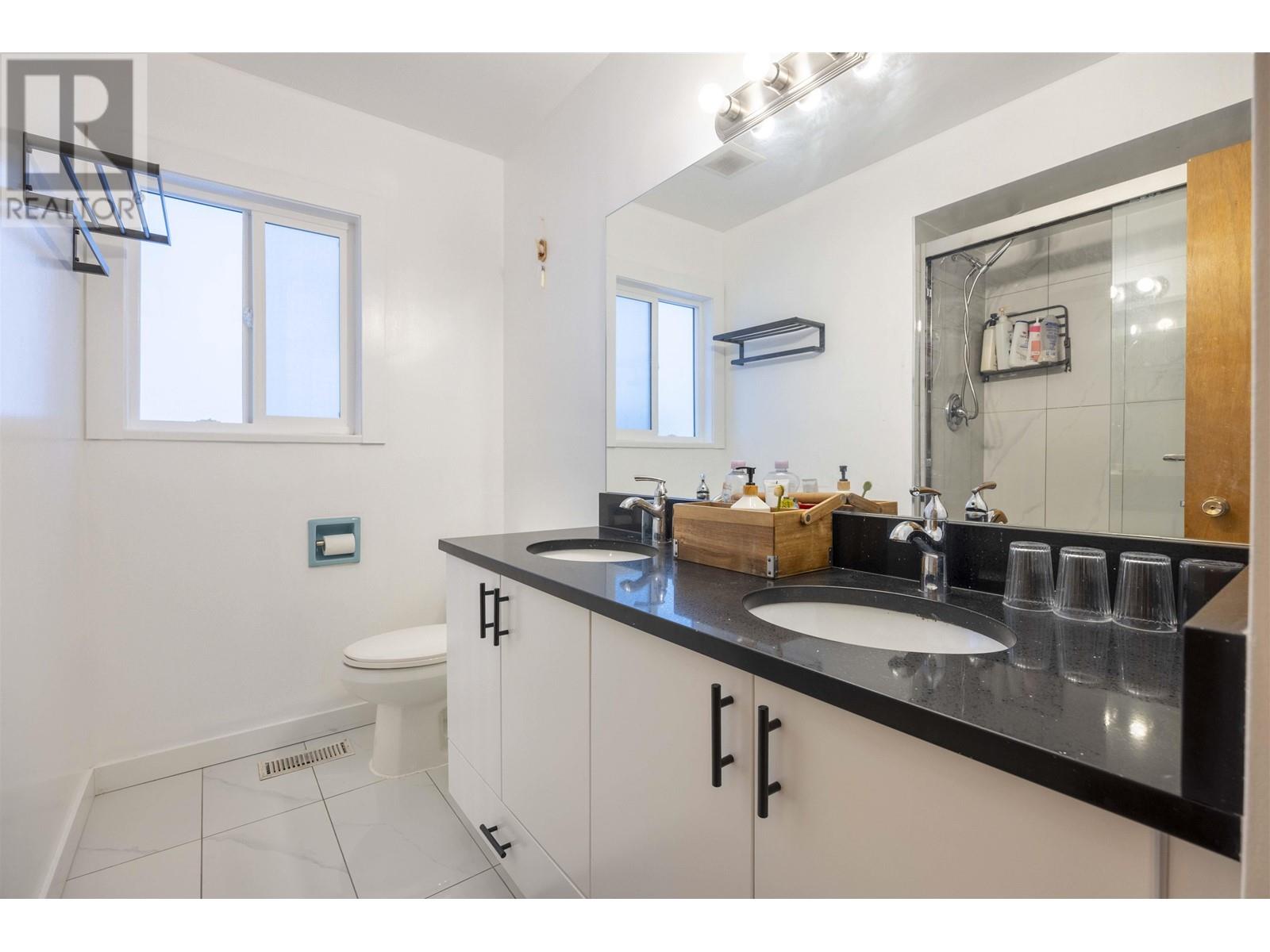 Listing Picture 11 of 17 : 6716 ROSS STREET, Vancouver / 溫哥華 - 魯藝地產 Yvonne Lu Group - MLS Medallion Club Member