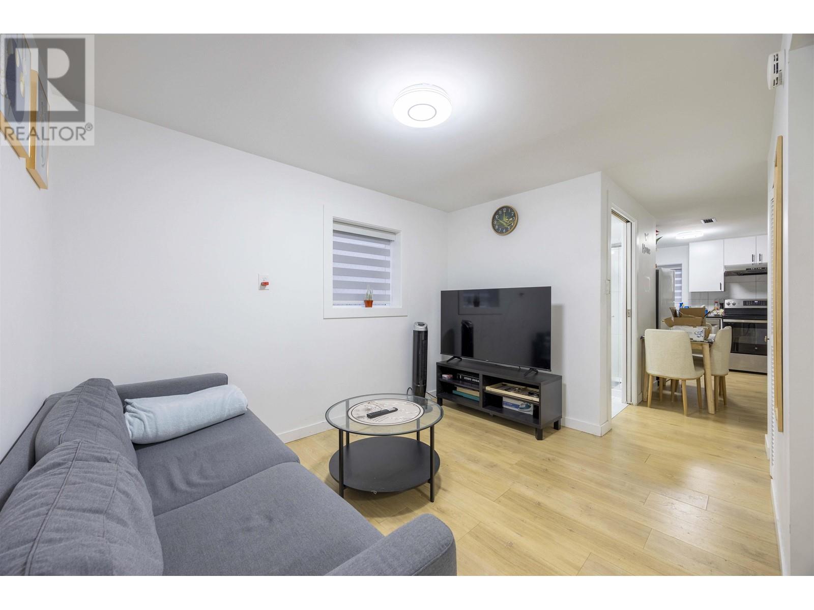 Listing Picture 12 of 17 : 6716 ROSS STREET, Vancouver / 溫哥華 - 魯藝地產 Yvonne Lu Group - MLS Medallion Club Member