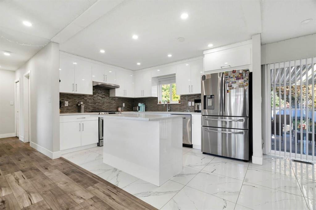 Property at 5774 180 STREET image 2