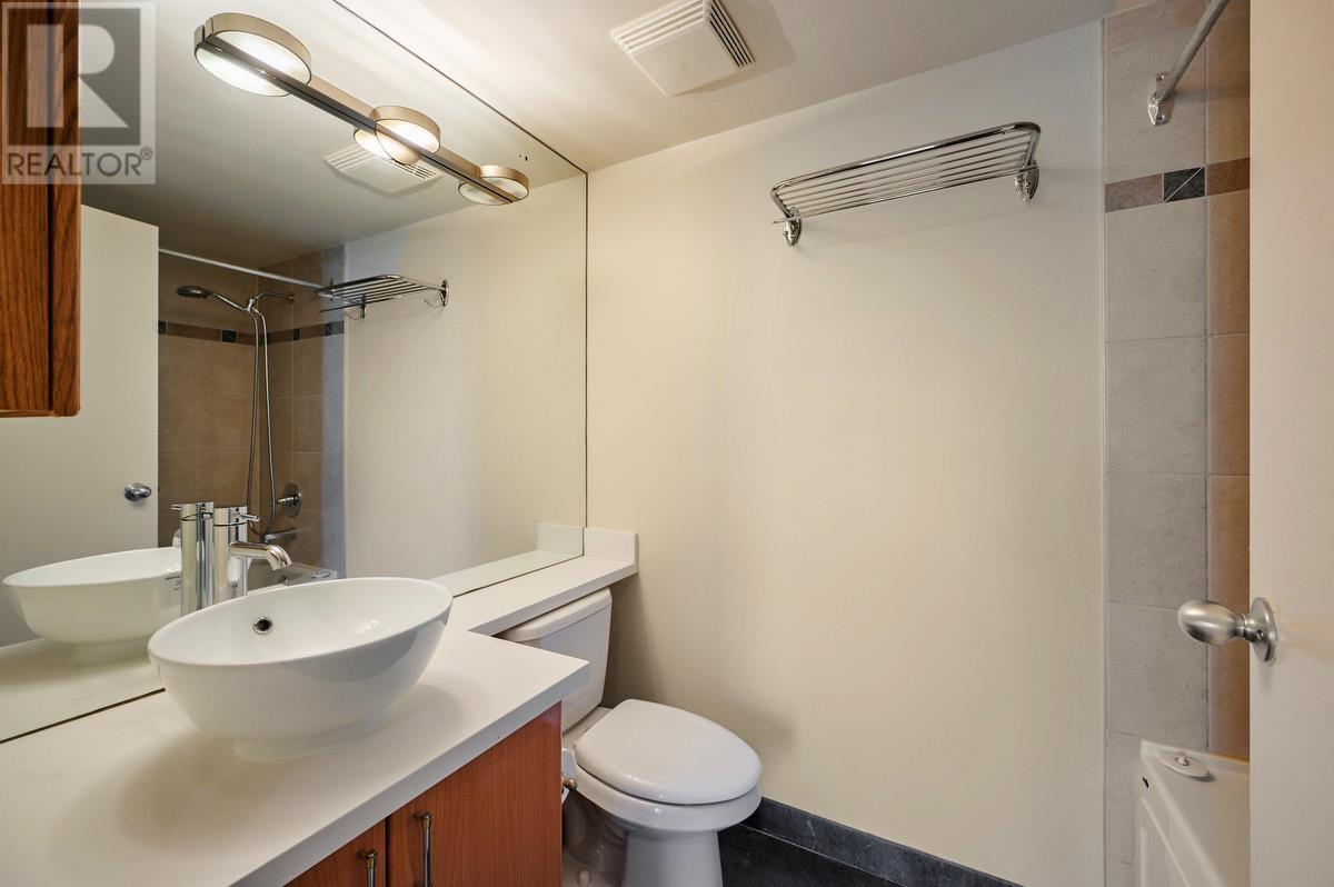 Listing Picture 22 of 31 : 906 193 AQUARIUS MEWS, Vancouver / 溫哥華 - 魯藝地產 Yvonne Lu Group - MLS Medallion Club Member