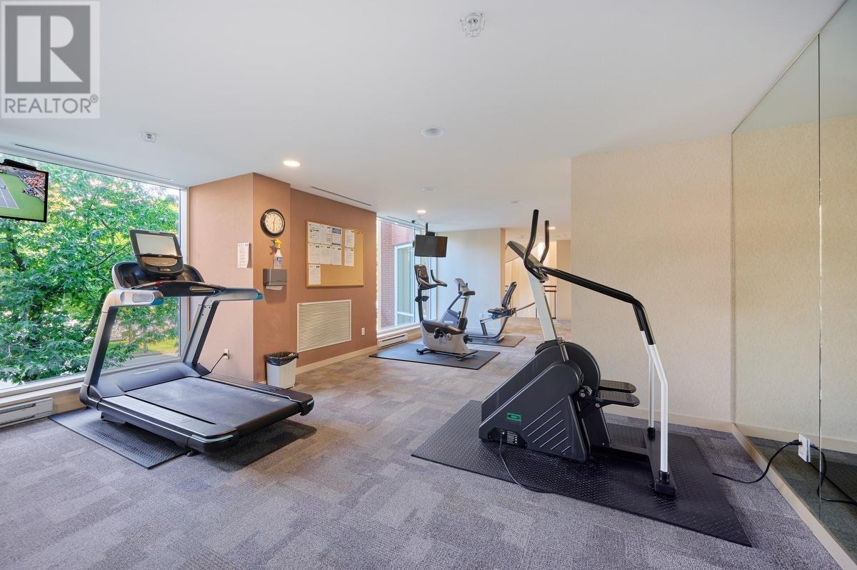 Listing Picture 30 of 31 : 906 193 AQUARIUS MEWS, Vancouver / 溫哥華 - 魯藝地產 Yvonne Lu Group - MLS Medallion Club Member