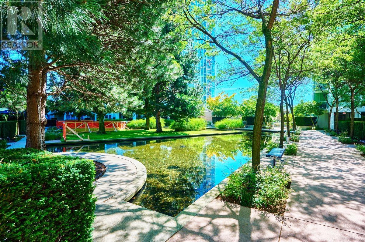 Listing Picture 31 of 31 : 906 193 AQUARIUS MEWS, Vancouver / 溫哥華 - 魯藝地產 Yvonne Lu Group - MLS Medallion Club Member