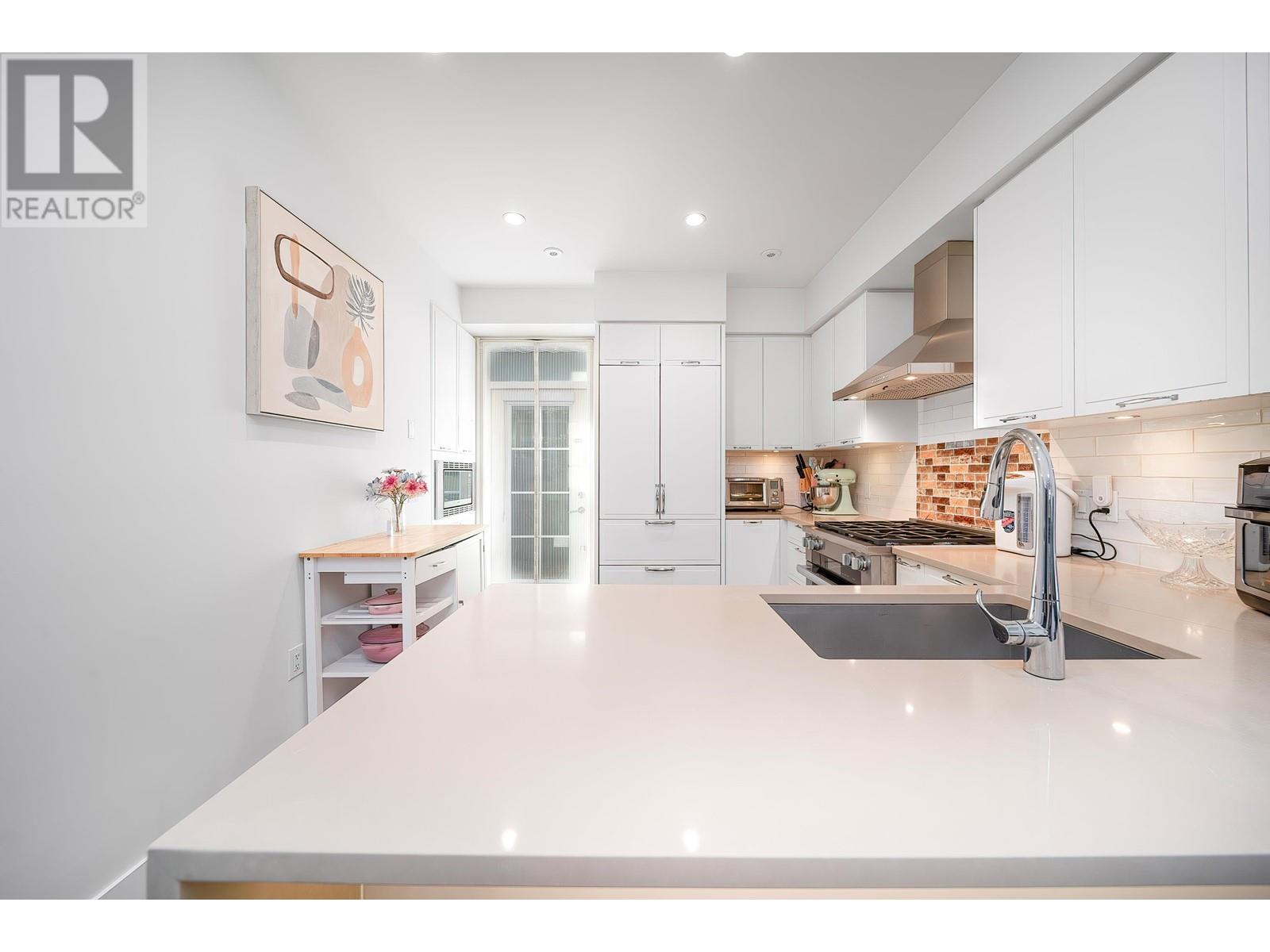 8107 Shaughnessy Street, Vancouver, British Columbia  V6P 3X9 - Photo 6 - R2963047
