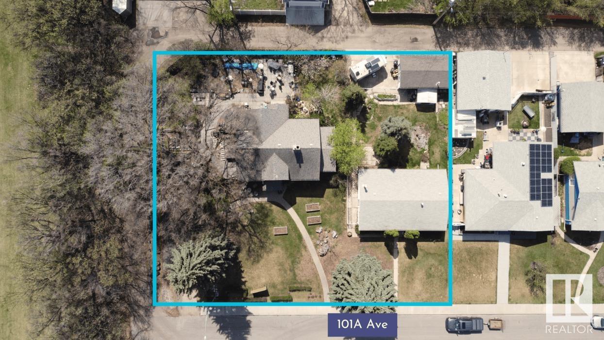 Property at 5209 101A AV NW image 3
