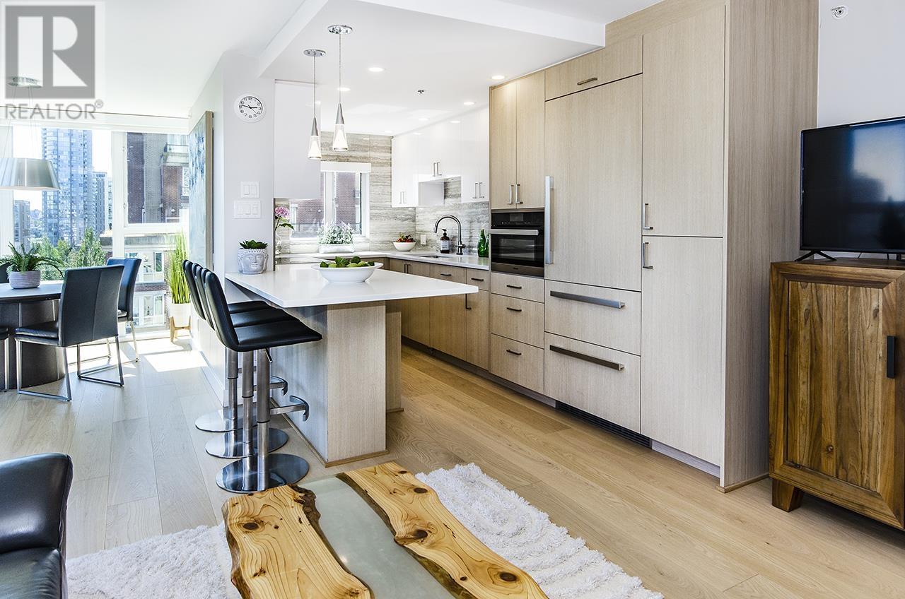 Listing Picture 8 of 36 : 801 1155 HOMER STREET, Vancouver / 溫哥華 - 魯藝地產 Yvonne Lu Group - MLS Medallion Club Member