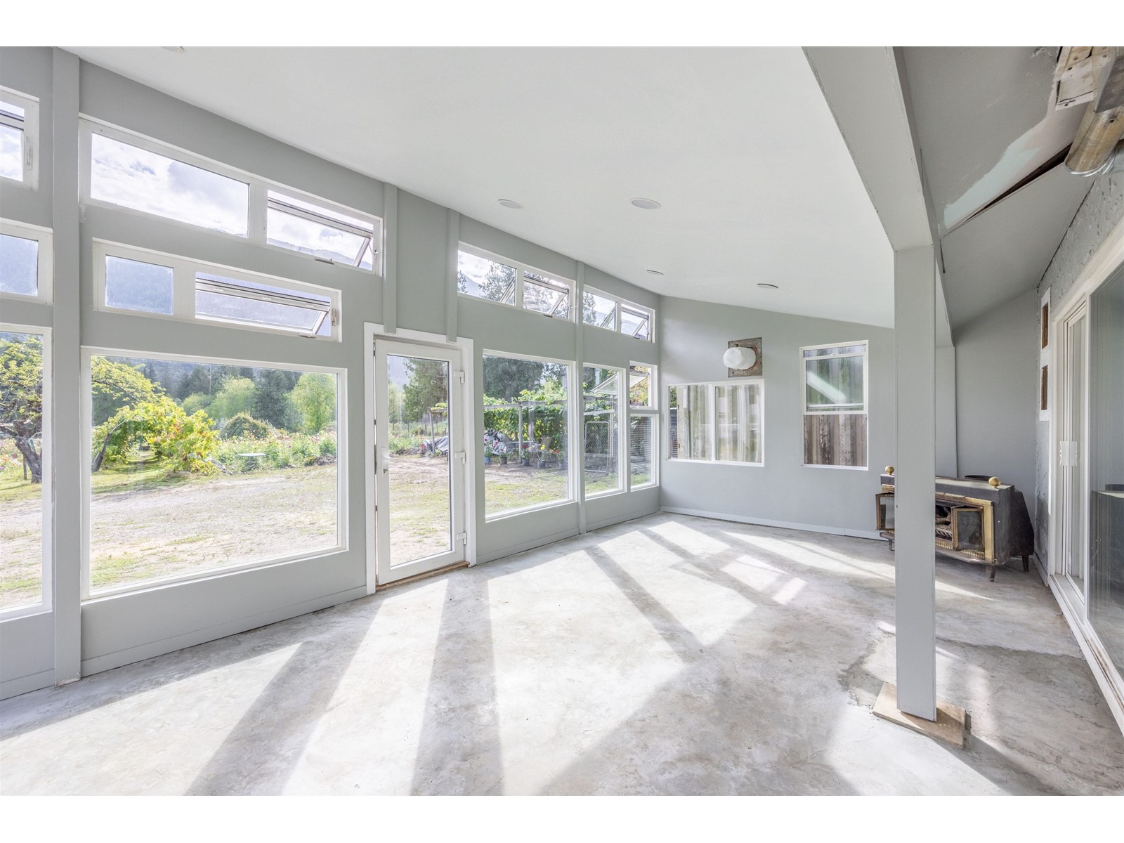 13842 Spratt Rd, Mission, British Columbia  V2V 4J1 - Photo 6 - R2963731