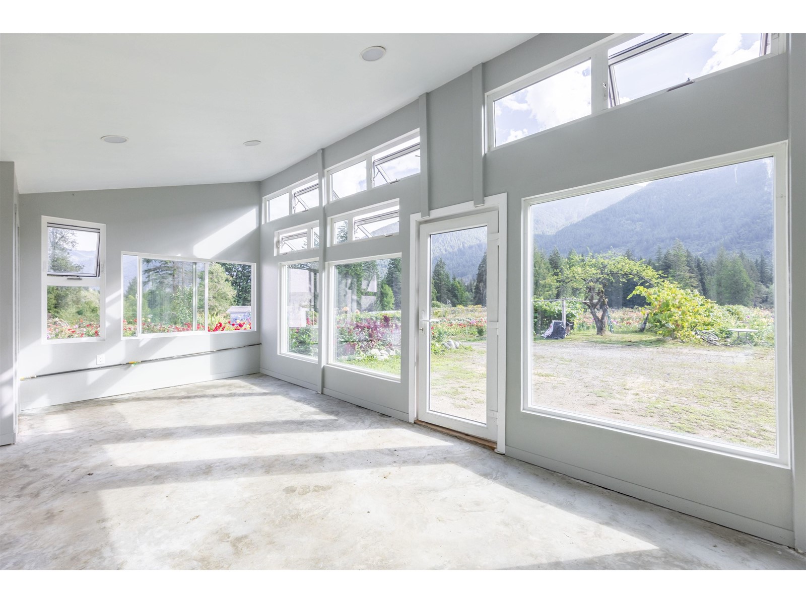 13842 Spratt Rd, Mission, British Columbia  V2V 4J1 - Photo 9 - R2963731