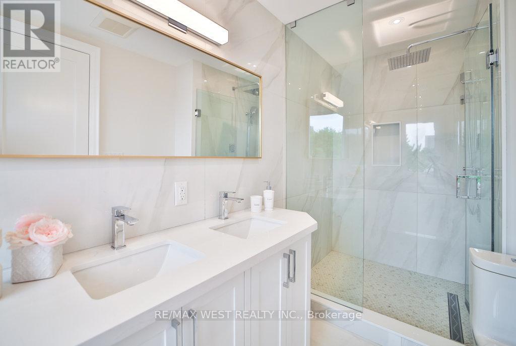 133 Times Road, Toronto, Ontario  M6B 3M3 - Photo 17 - W11956437