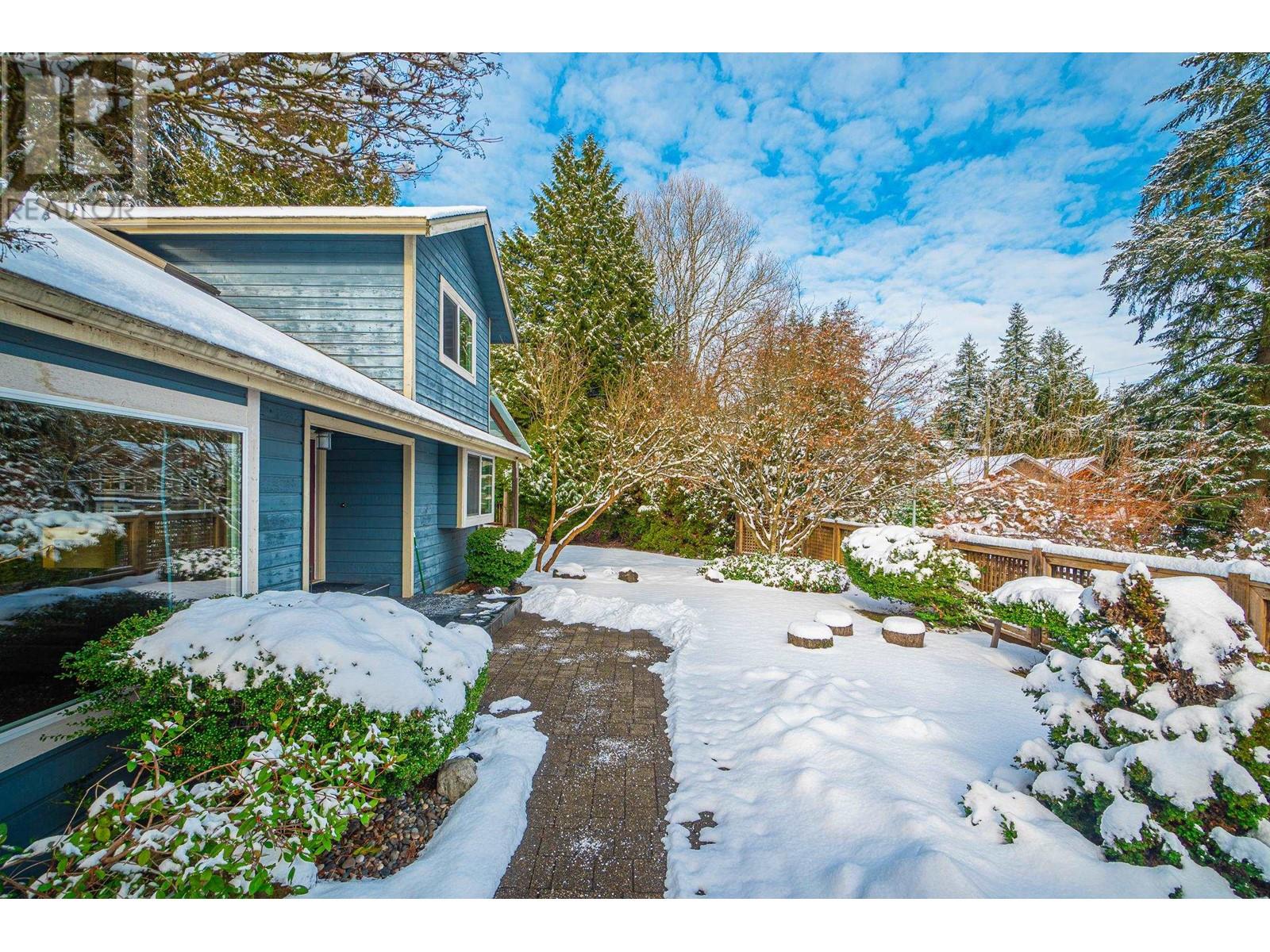 Property at 1936 CLARKE STREET image 4