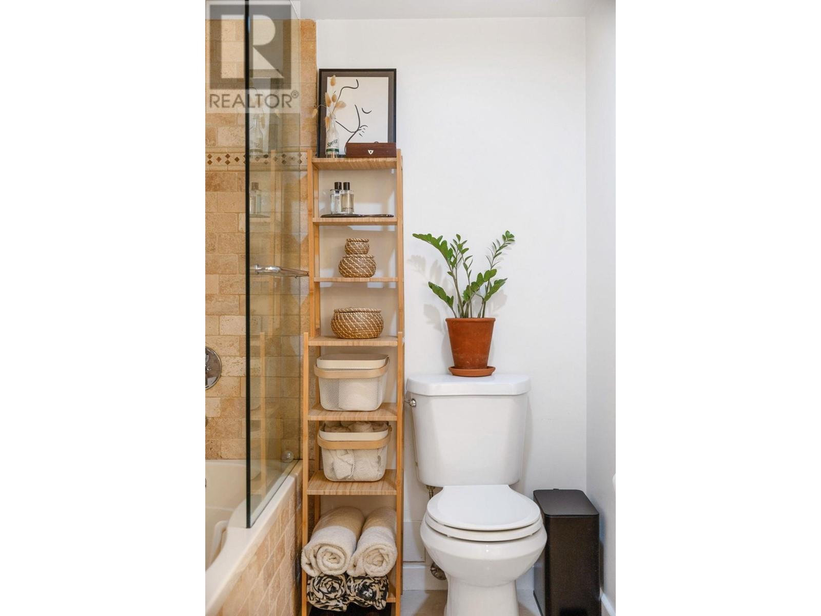 309 1363 CLYDE AVENUE