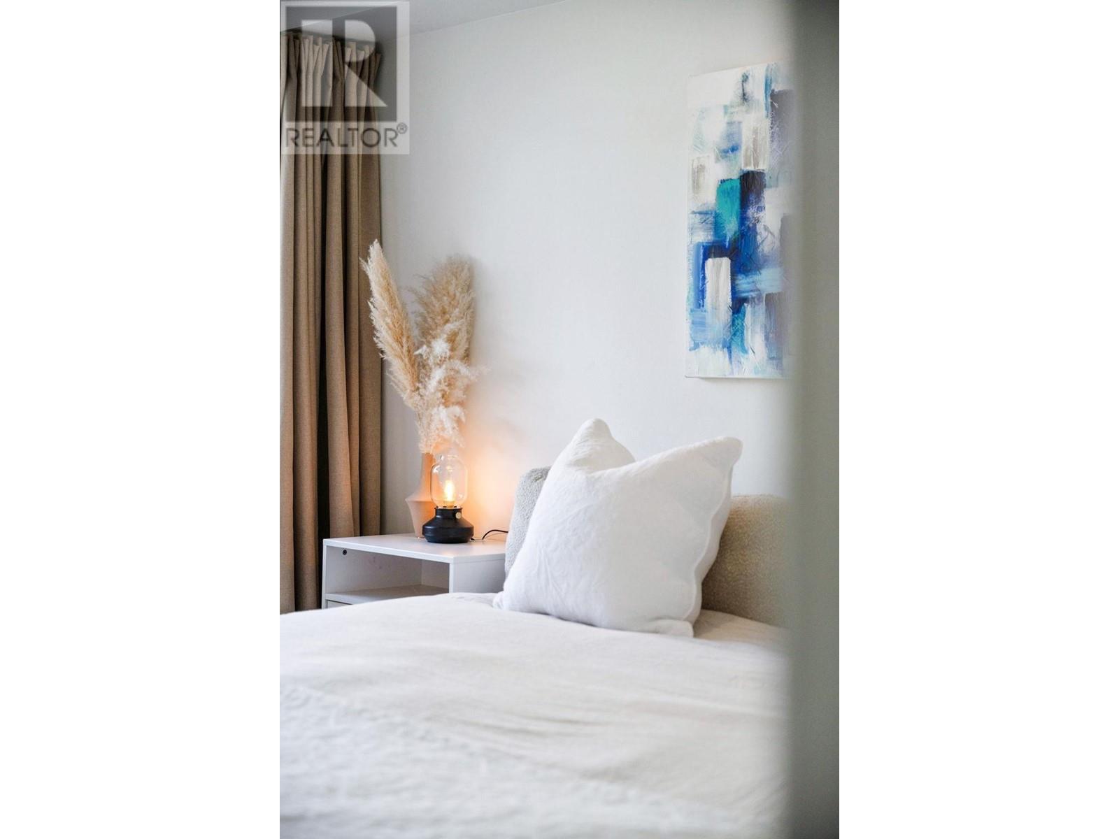 309 1363 CLYDE AVENUE