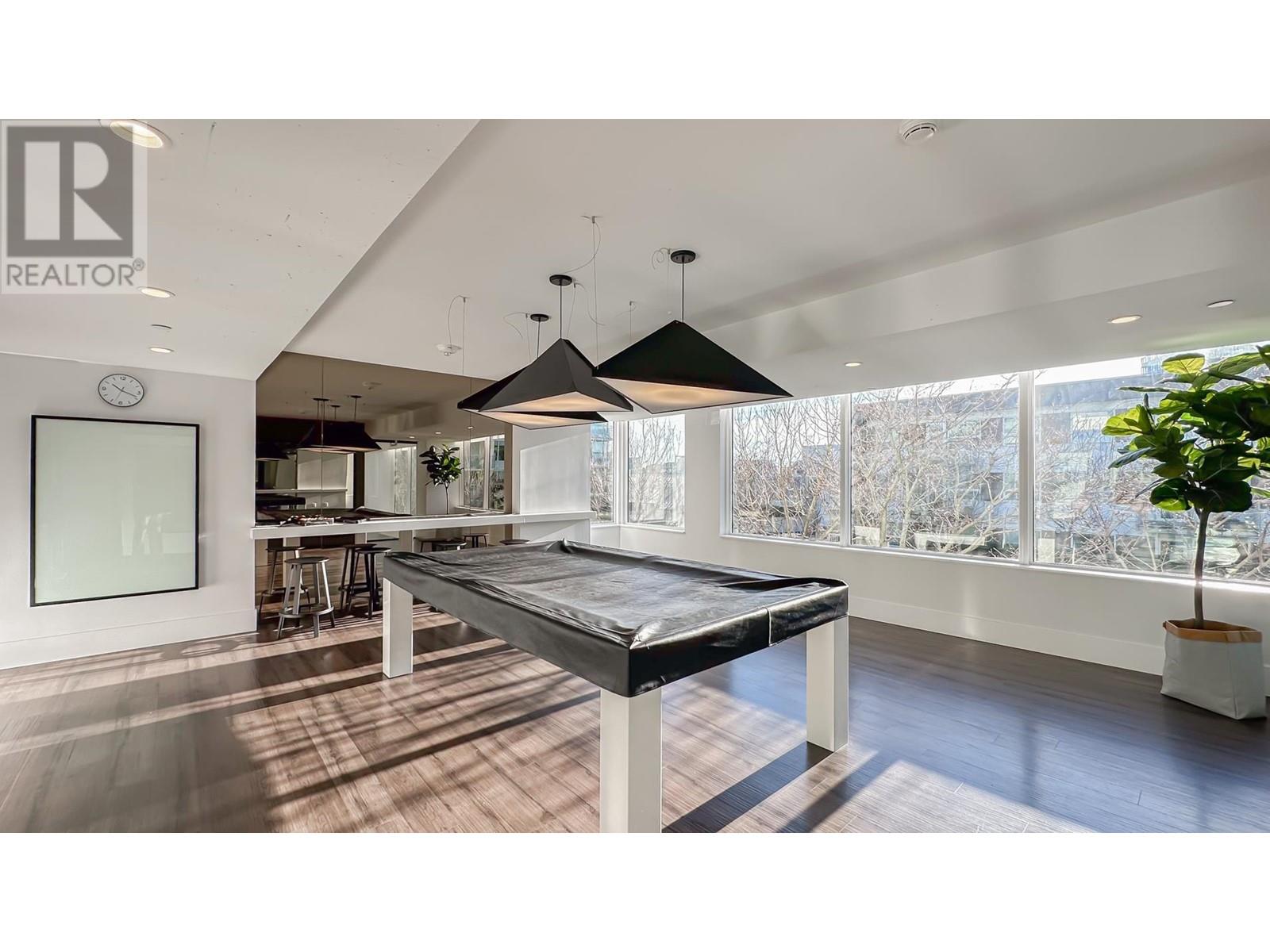 Listing Picture 22 of 31 : 409 6900 PEARSON WAY, Richmond / 烈治文 - 魯藝地產 Yvonne Lu Group - MLS Medallion Club Member