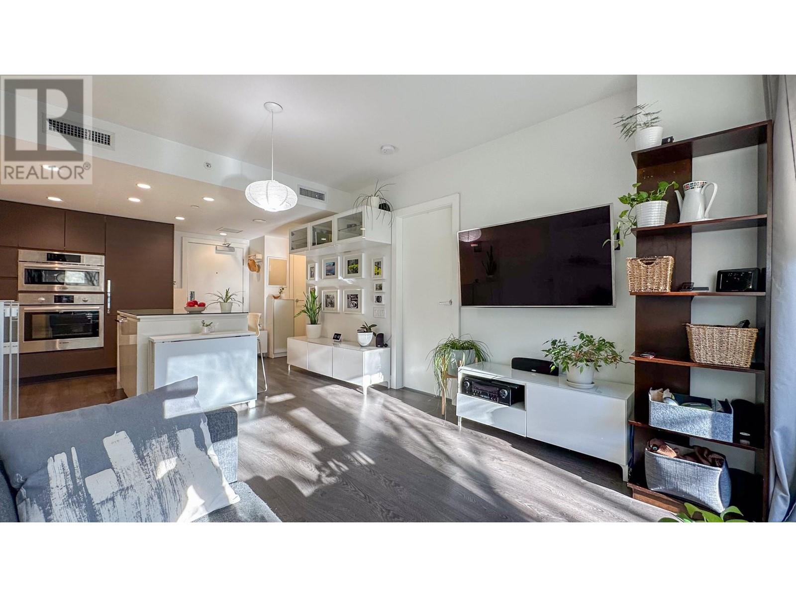 Listing Picture 9 of 31 : 409 6900 PEARSON WAY, Richmond / 烈治文 - 魯藝地產 Yvonne Lu Group - MLS Medallion Club Member