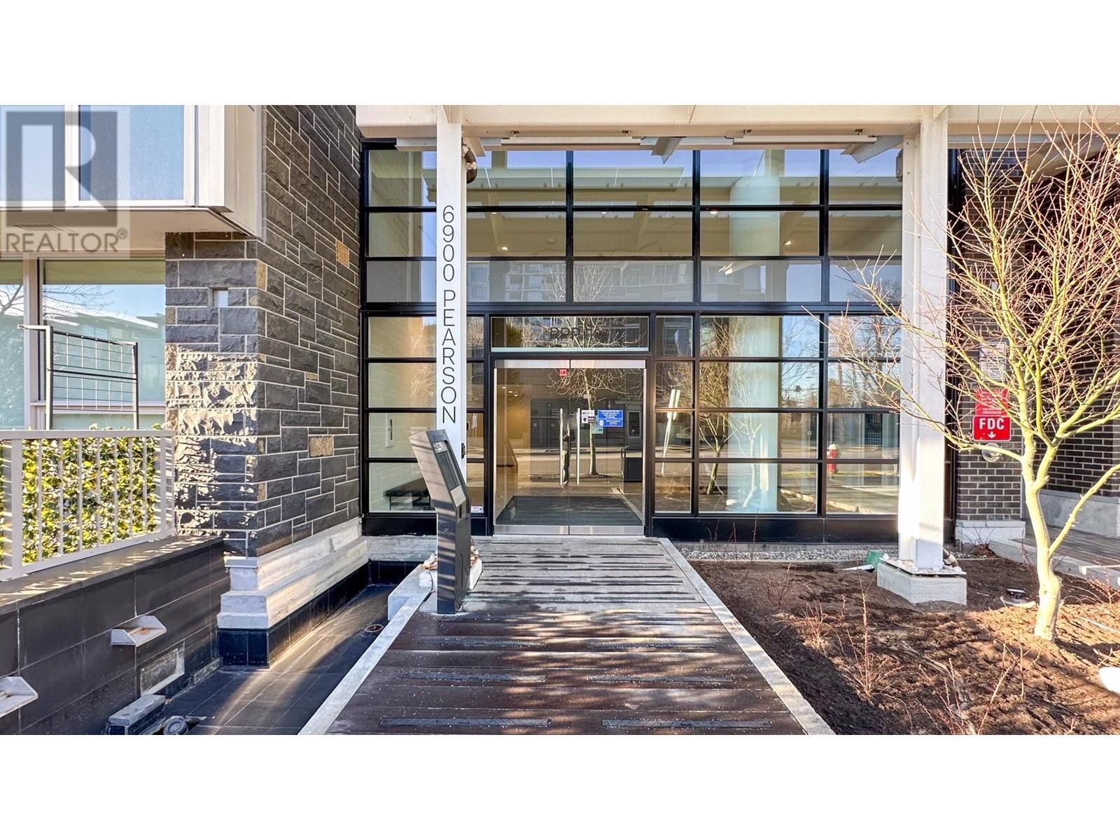 Listing Picture 2 of 31 : 409 6900 PEARSON WAY, Richmond / 烈治文 - 魯藝地產 Yvonne Lu Group - MLS Medallion Club Member