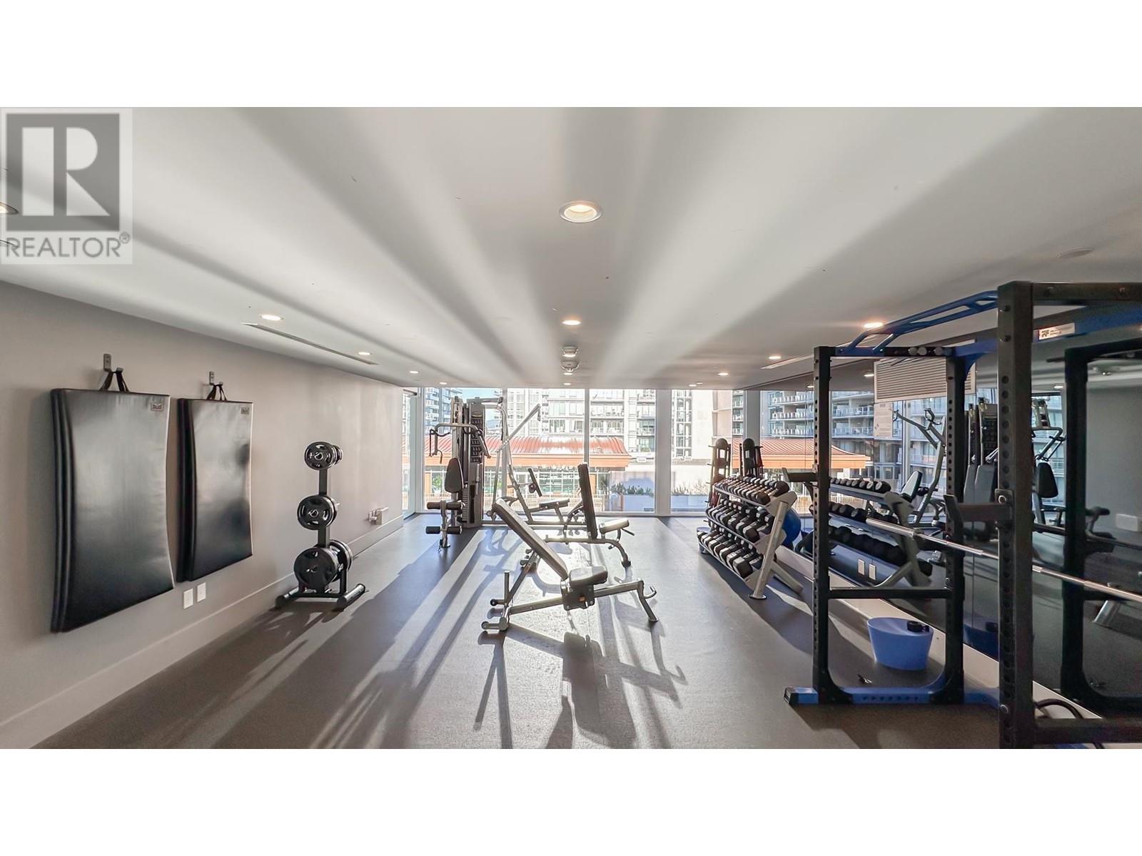 Listing Picture 21 of 31 : 409 6900 PEARSON WAY, Richmond / 烈治文 - 魯藝地產 Yvonne Lu Group - MLS Medallion Club Member