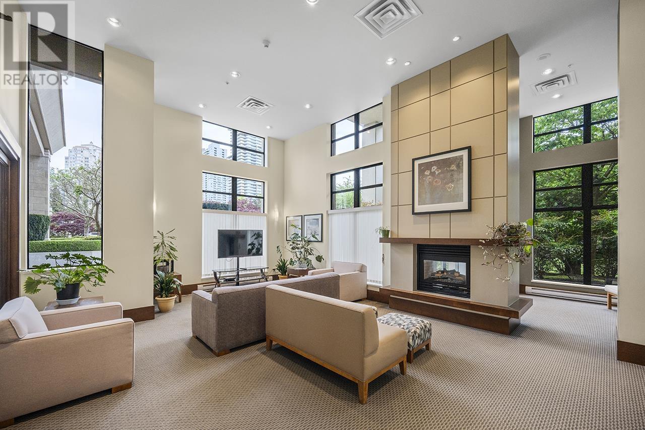 Listing Picture 4 of 35 : 1503 4333 CENTRAL BOULEVARD, Burnaby / 本拿比 - 魯藝地產 Yvonne Lu Group - MLS Medallion Club Member