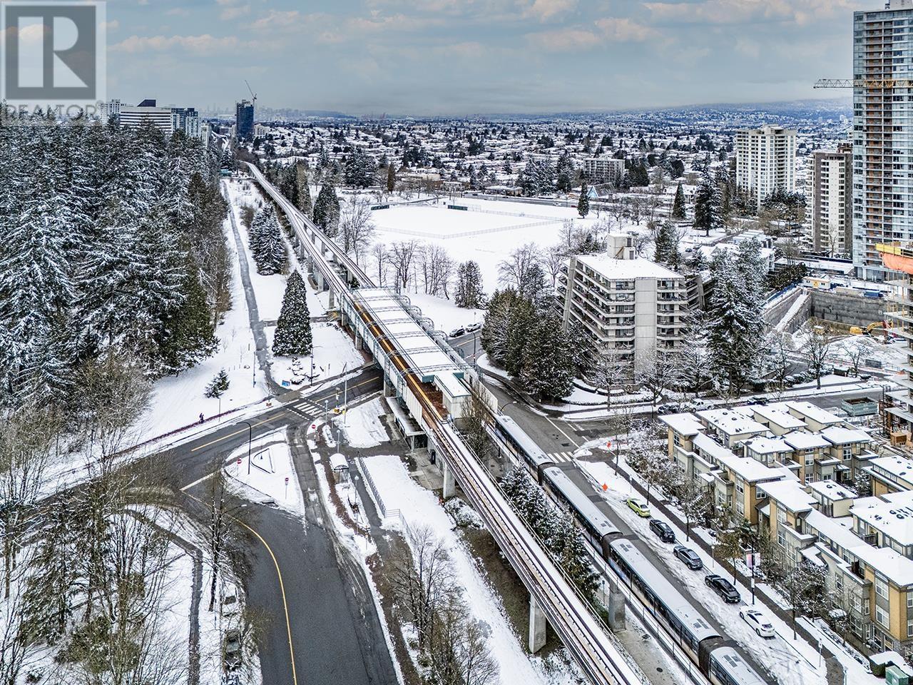 Listing Picture 32 of 35 : 1503 4333 CENTRAL BOULEVARD, Burnaby / 本拿比 - 魯藝地產 Yvonne Lu Group - MLS Medallion Club Member