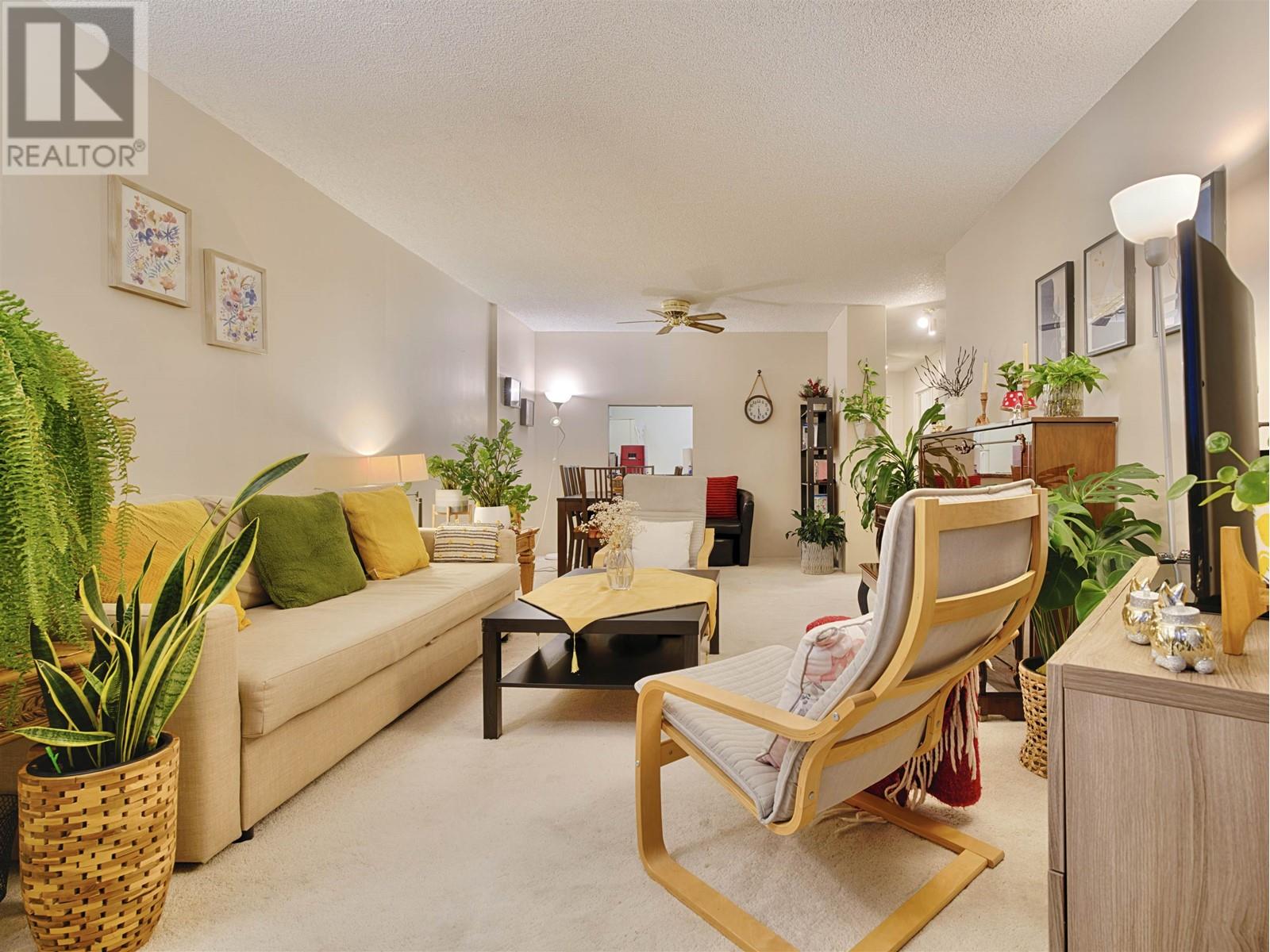 1205 2020 Fullerton Avenue, North Vancouver, British Columbia  V7P 3G3 - Photo 2 - R2961486