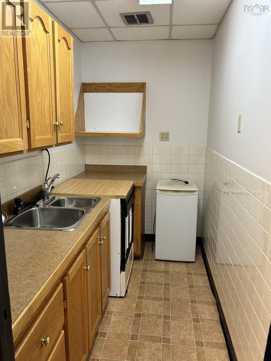 6300 Lady Hammond Road, Halifax, Nova Scotia  B3K 2R6 - Photo 12 - 202502267