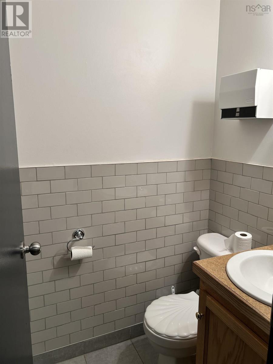 6300 Lady Hammond Road, Halifax, Nova Scotia  B3K 2R6 - Photo 13 - 202502267