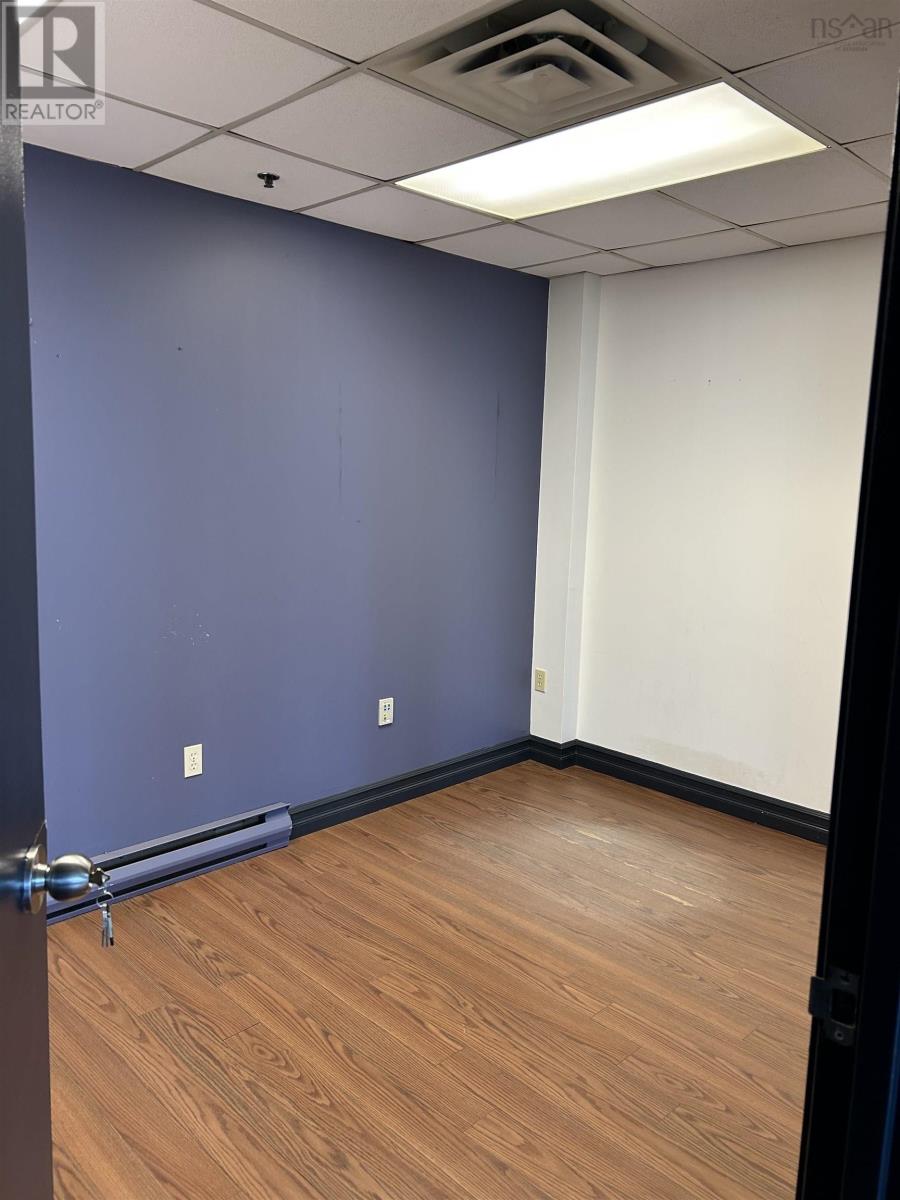 6300 Lady Hammond Road, Halifax, Nova Scotia  B3K 2R6 - Photo 5 - 202502267