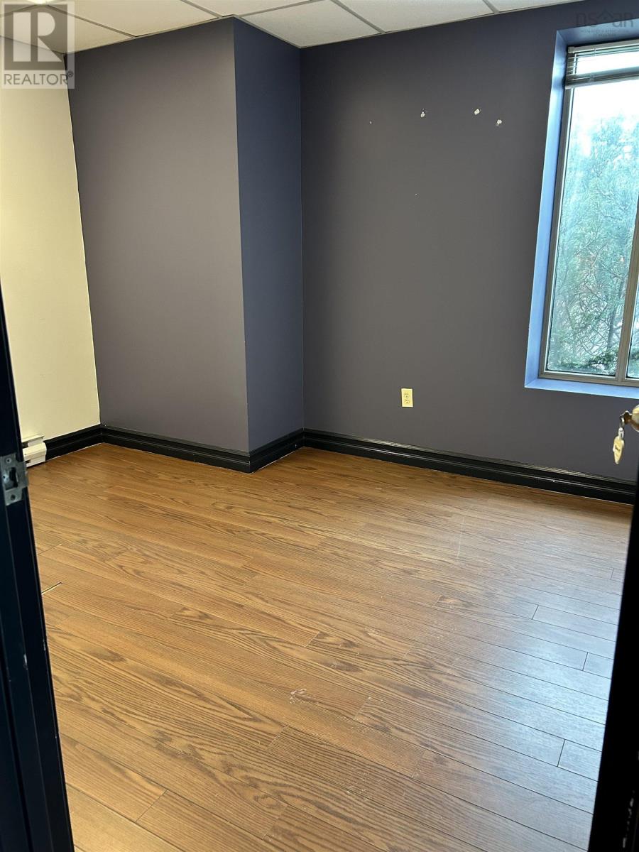 6300 Lady Hammond Road, Halifax, Nova Scotia  B3K 2R6 - Photo 6 - 202502267