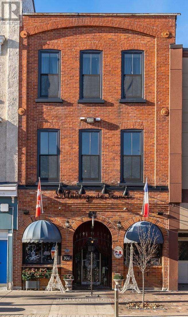 304 FRONT STREET, Belleville, Ontario