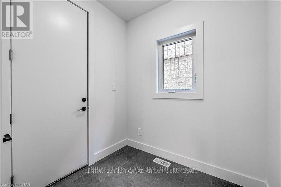 Photo 24 of 40 for 2305 Southport Crescent