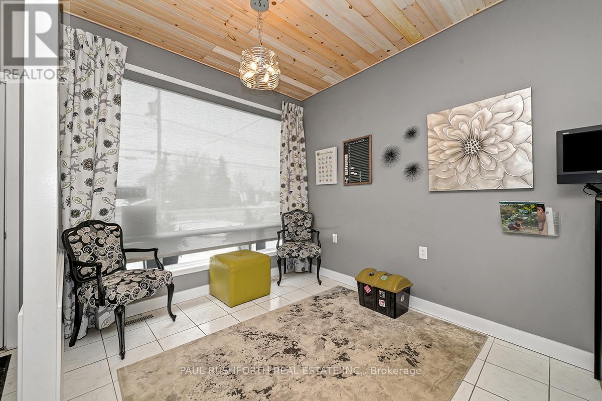 2054 St. Joseph Boulevard, Ottawa, Ontario  K1C 1E6 - Photo 5 - X11956943