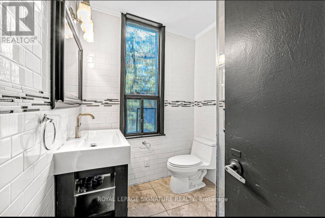 2 Monteith Street, Toronto, Ontario  M4Y 1K7 - Photo 34 - C11950762