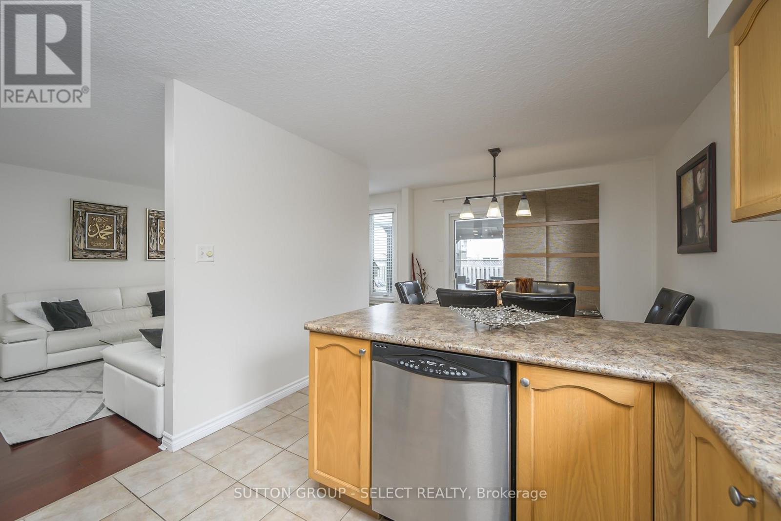 Photo 12 of 36 for 908 Blythwood Road