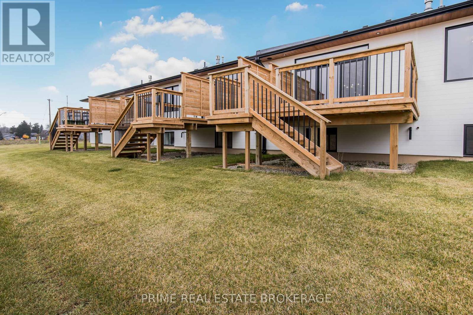 50 - 12 Coastal Crescent, Lambton Shores, Ontario  N0M 1T0 - Photo 30 - X10875002