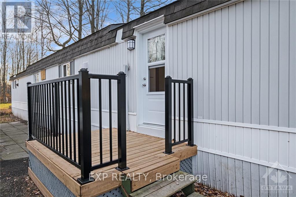 1056 Teena Colleen, Ottawa, Ontario  K4P 1C6 - Photo 3 - X11956961