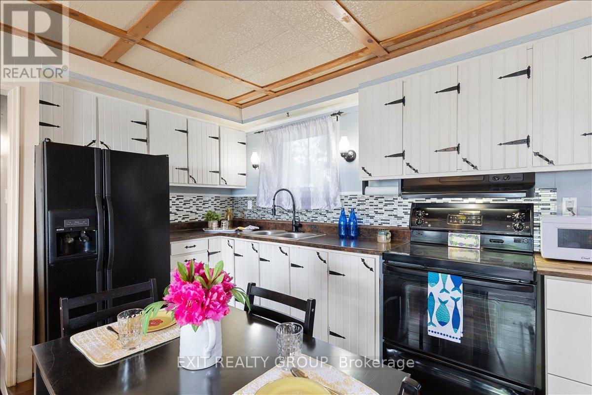 82 Outlet Road, Prince Edward County (Athol), Ontario  K0K 1P0 - Photo 11 - X11957032