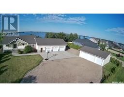 26 Pape DRIVE