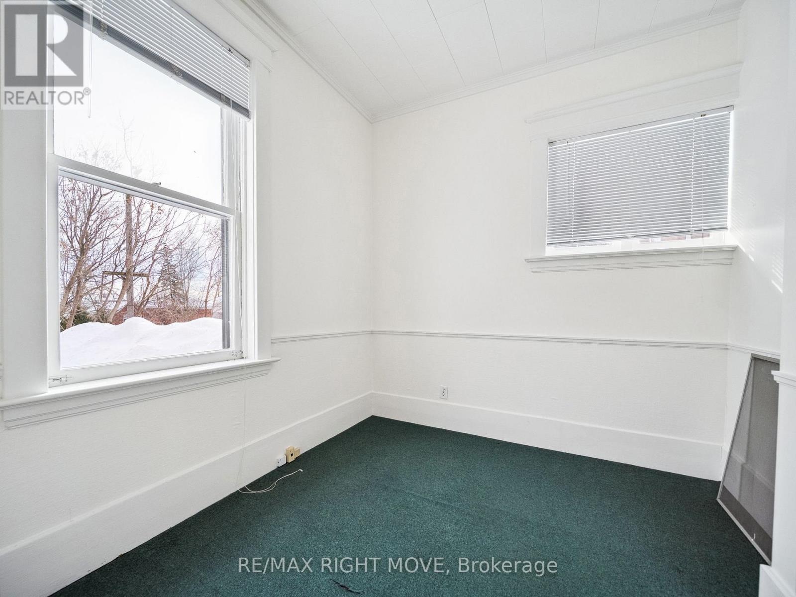 29 Albert Street N, Orillia, Ontario  L3V 5J9 - Photo 15 - S11957235