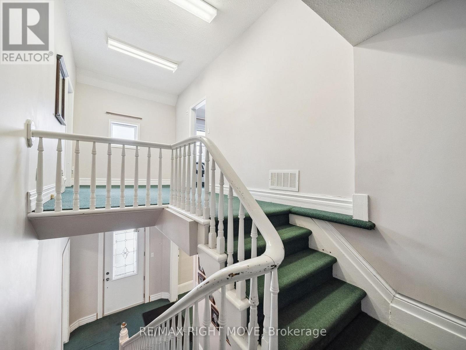 29 Albert Street N, Orillia, Ontario  L3V 5J9 - Photo 16 - S11957235