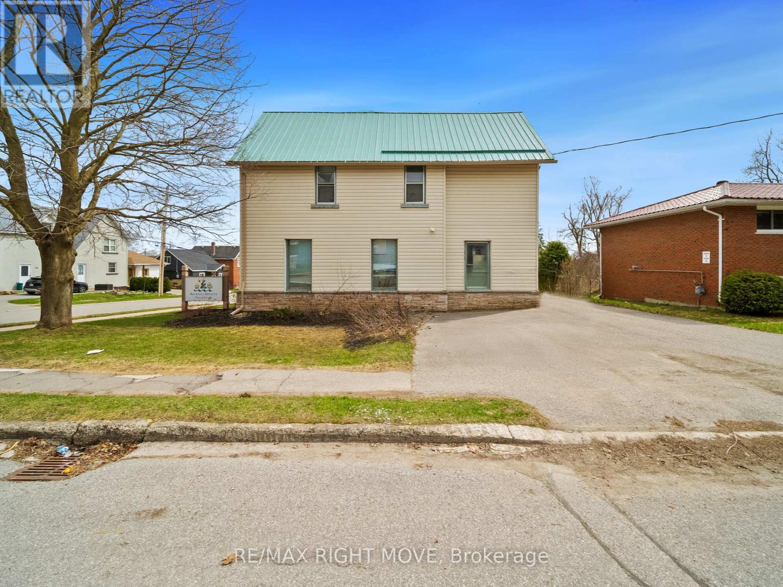 29 Albert Street N, Orillia, Ontario  L3V 5J9 - Photo 4 - S11957235