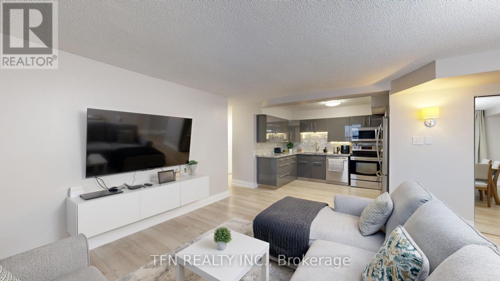 Property at 1105 - 60 INVERLOCHY BOULEVARD image 4