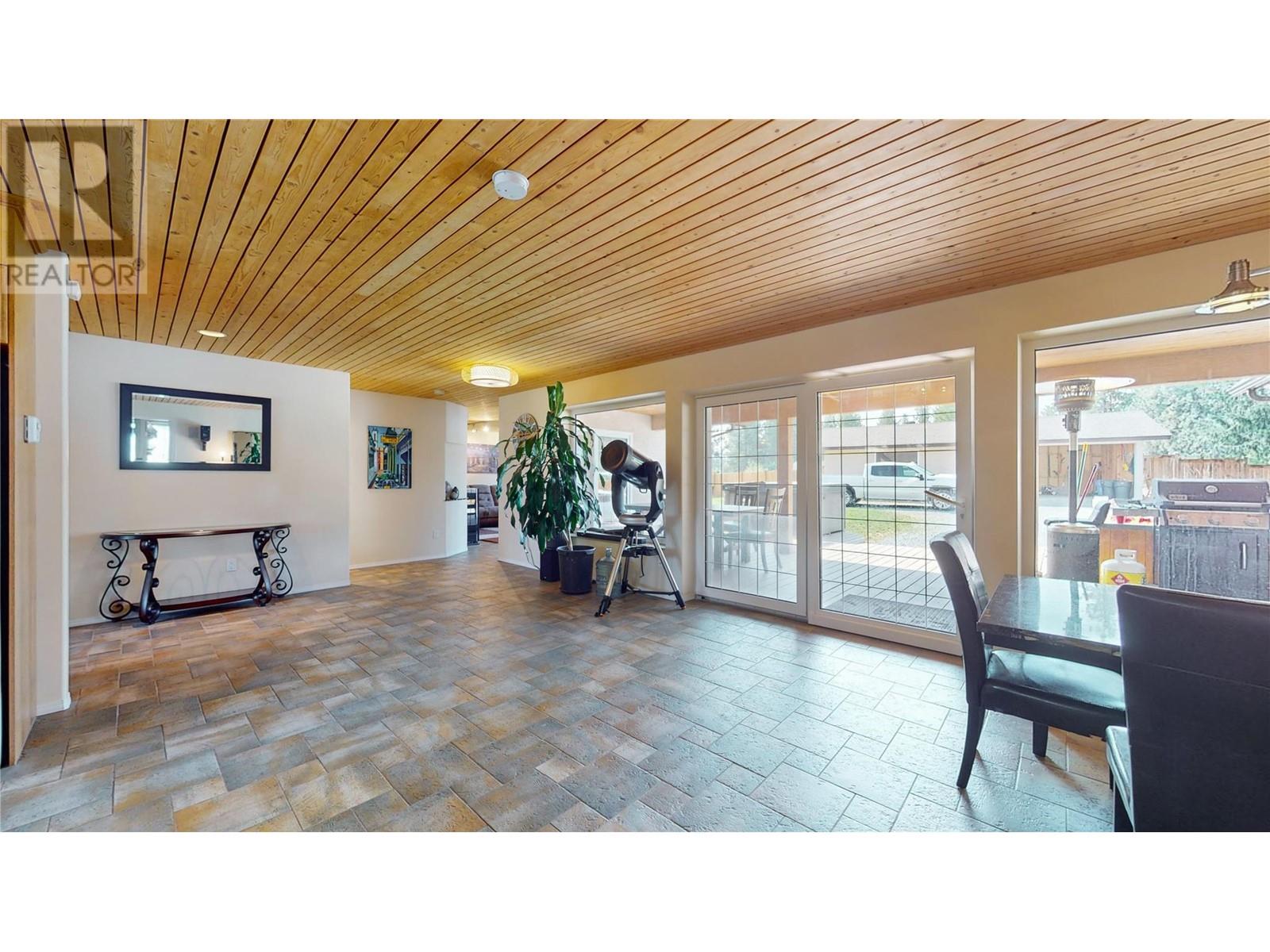 547 Woodland Drive, Cranbrook, British Columbia  V1C 6V2 - Photo 9 - 10334194