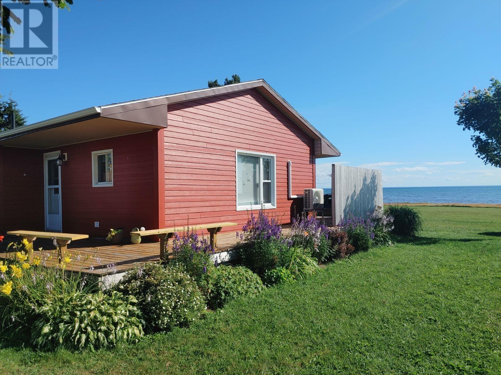 50 East Side Court, Hampton, Prince Edward Island  C0A 1J0 - Photo 3 - 202502316