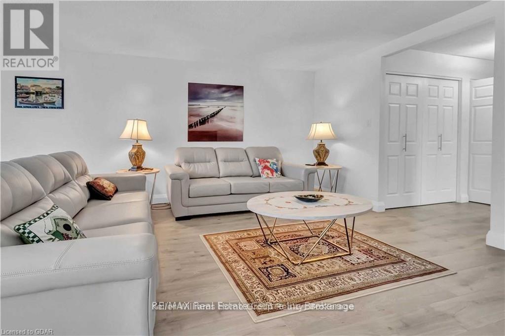 205 - 358 Waterloo Avenue, Guelph, Ontario  N1H 7Y3 - Photo 2 - X11957440
