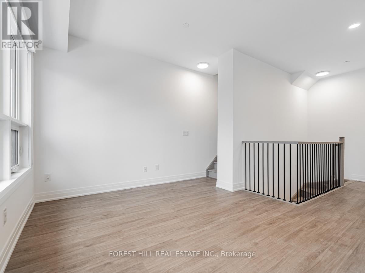 21 - 15 Brenthall Avenue, Toronto, Ontario  M2R 1N1 - Photo 3 - C11955339