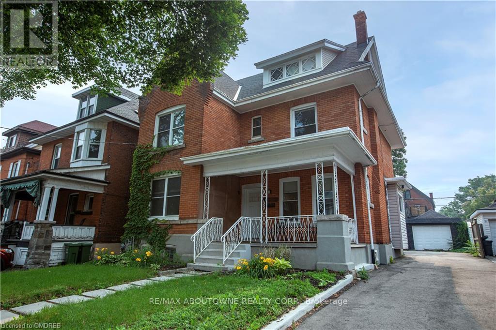 Property at 49 FAIRLEIGH AVENUE S image 1