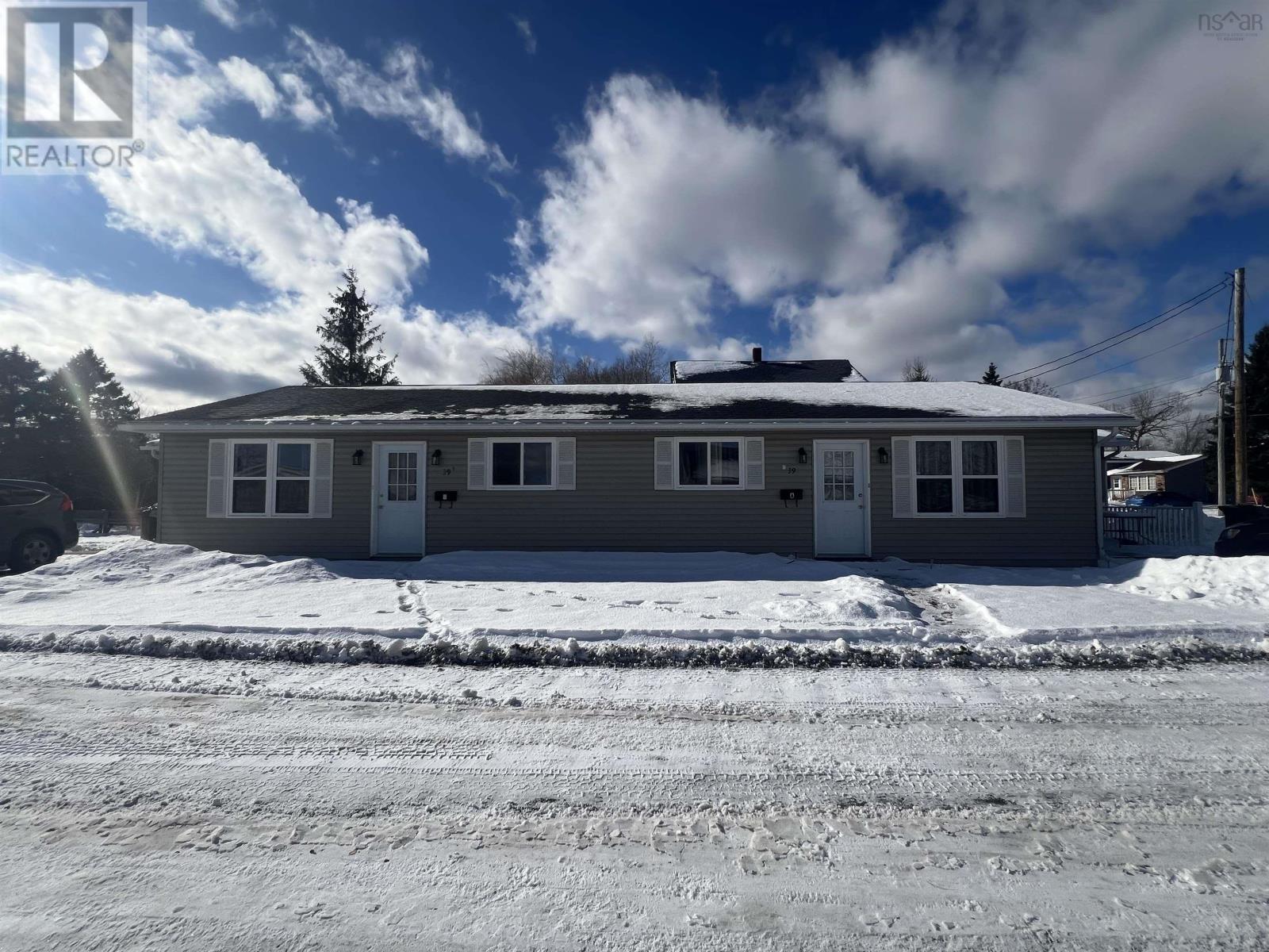 39 Emmanuel Street, Stellarton, Nova Scotia  B0K 1S0 - Photo 1 - 202502340