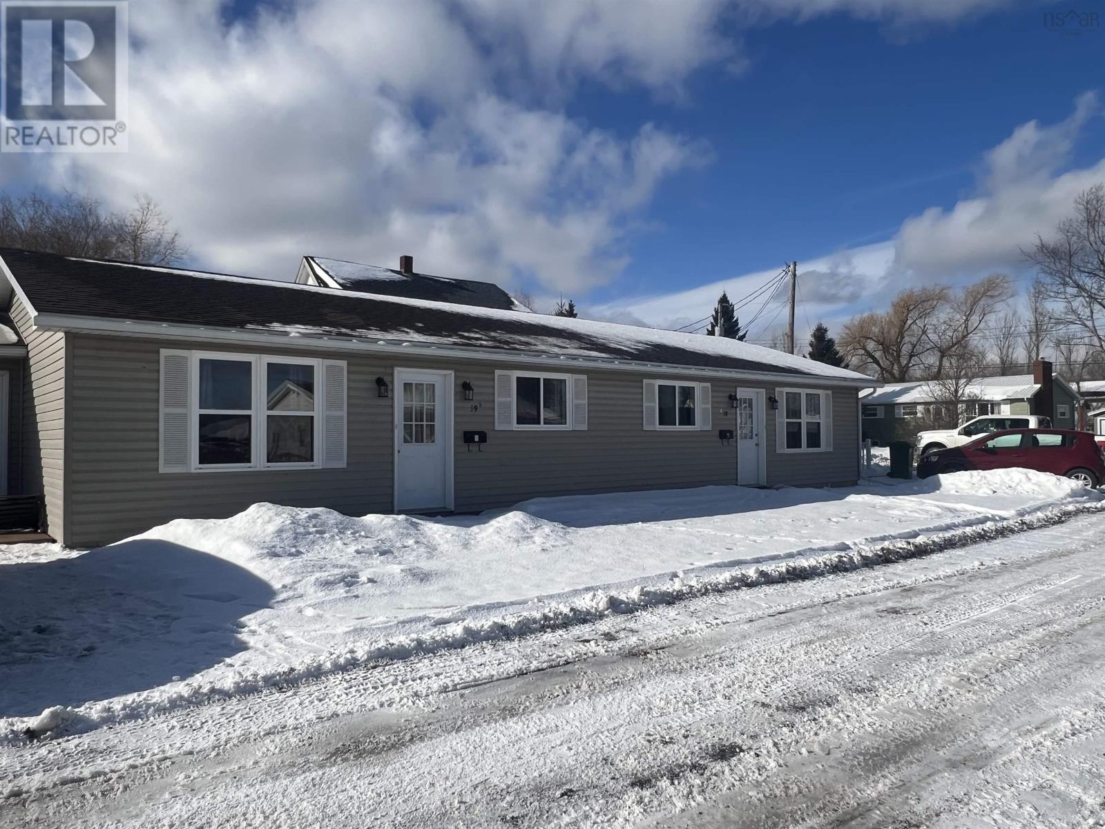 39 Emmanuel Street, Stellarton, Nova Scotia  B0K 1S0 - Photo 2 - 202502340